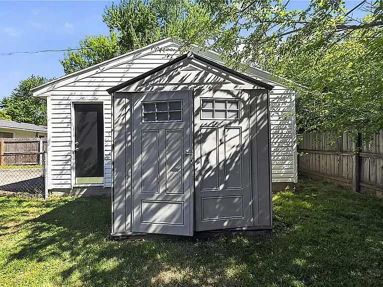 4176 Mapleleaf Dr — Photo 24
