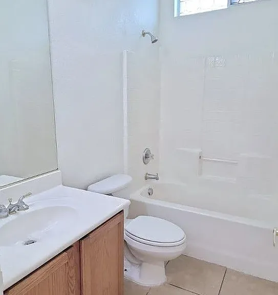 1022 Lone Pine River Ave — Photo 3