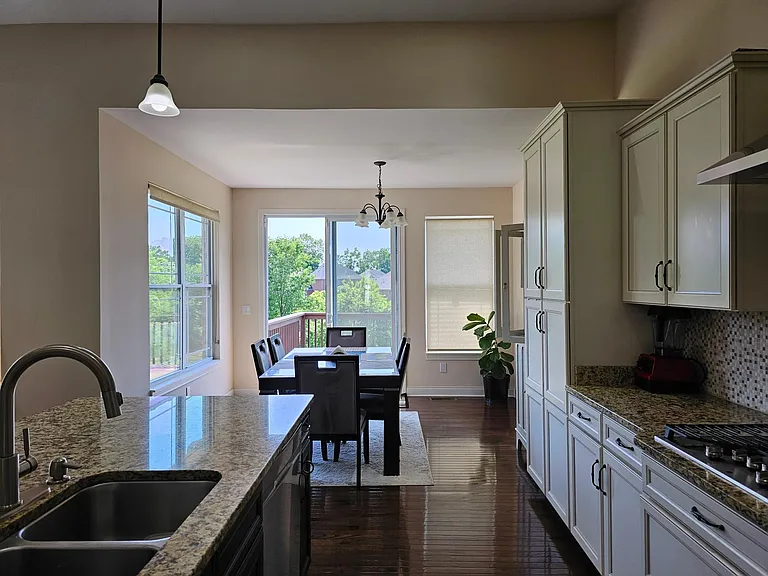 903 Malone Pl — Photo 10