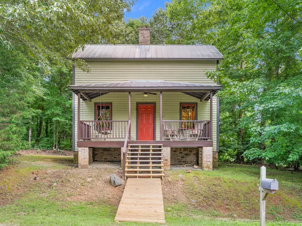 2419 Hodges Rd, Burlington, NC 27217