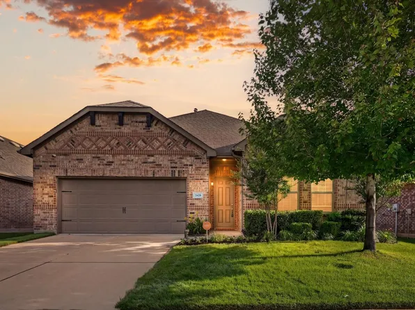2429 Flowing Springs Dr, Fort Worth, TX 76177