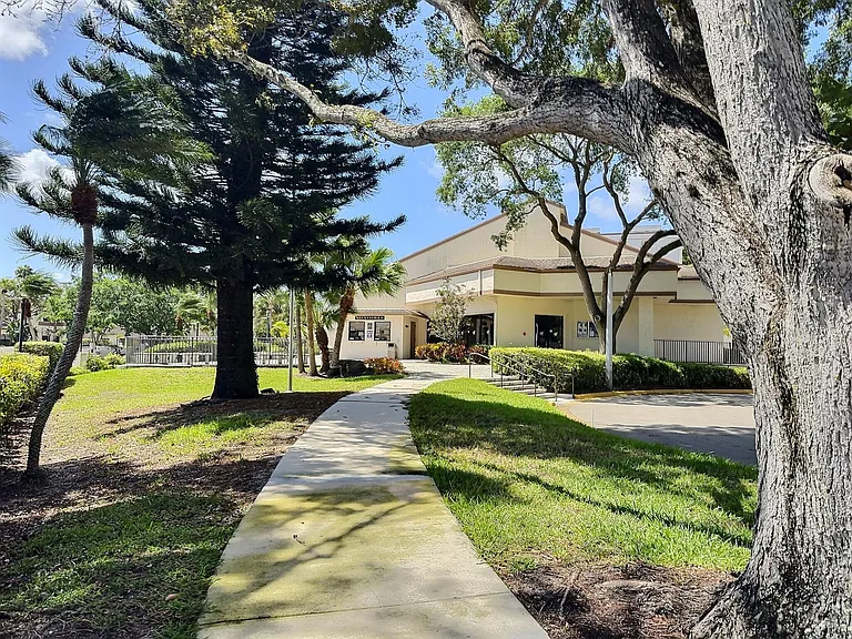 3831 Cocoplum Cir #3592 — Photo 35