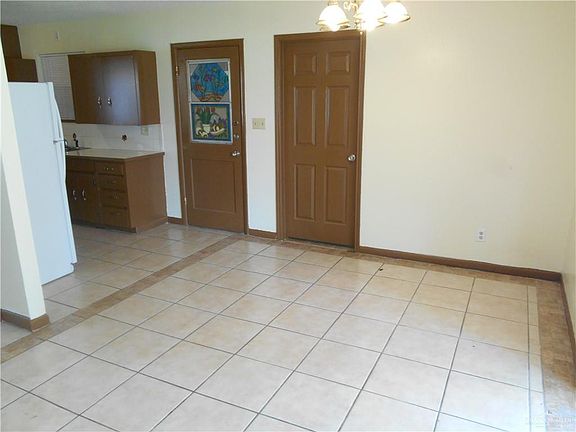 5th image of 310 W Jackson Ave