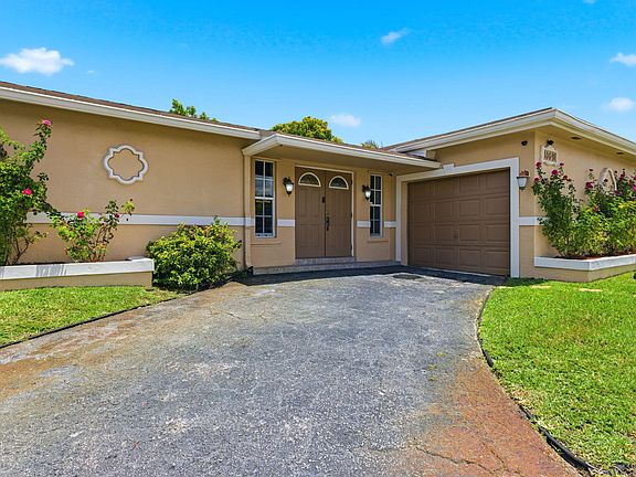 3rd image of 10691 NW 26th Place