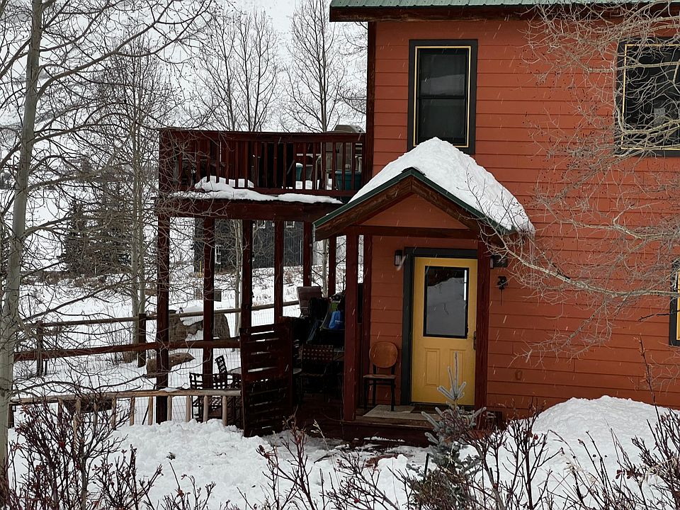 East front door entry with mudroom