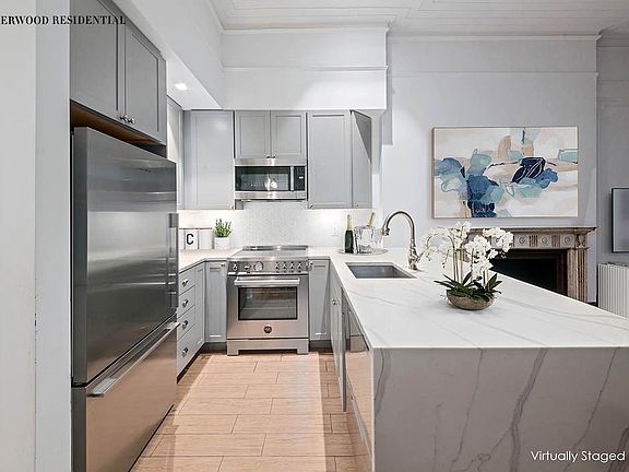5th image of 11 Montgomery Pl #1F