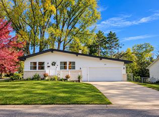 231 Birchwood Dr N, Stillwater, MN 55082