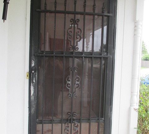 3rd image of 6137 Brookwood Dr APT B