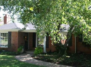 1720 Windsor Pl, Nichols Hills, OK 73116