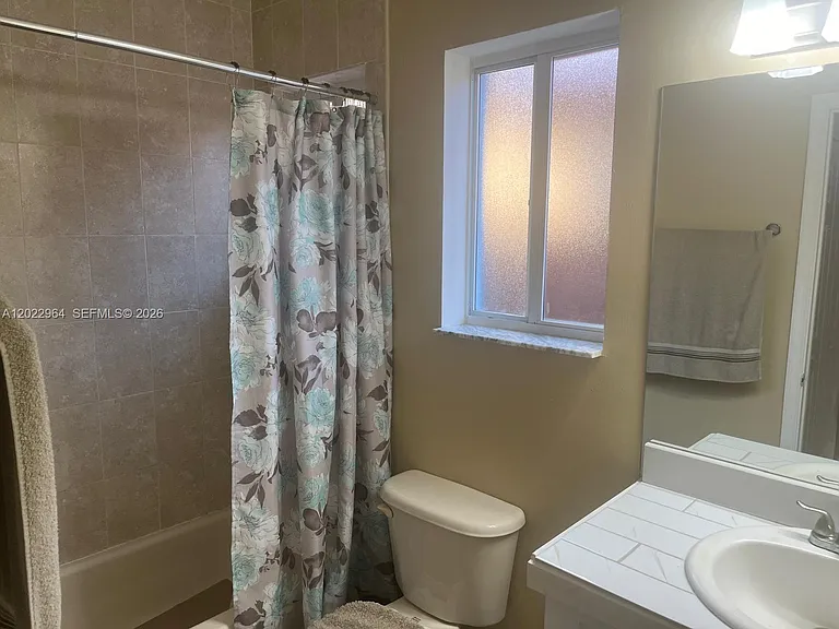 2510 NE 41st Ave — Photo 5
