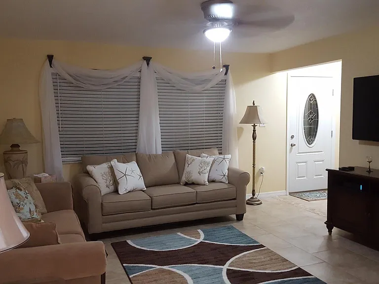 2490 Mockingbird St — Photo 16