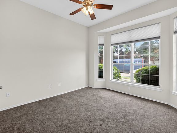 2nd image of 1009 McCoy Dr
