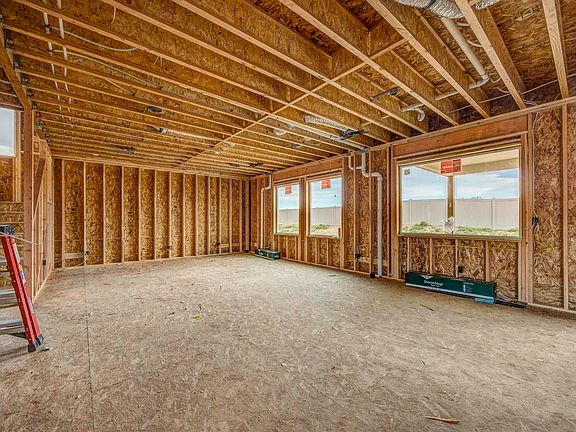 2nd image of 215 Packer St