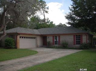 317 Floyd Dr, Lynn Haven, FL 32444