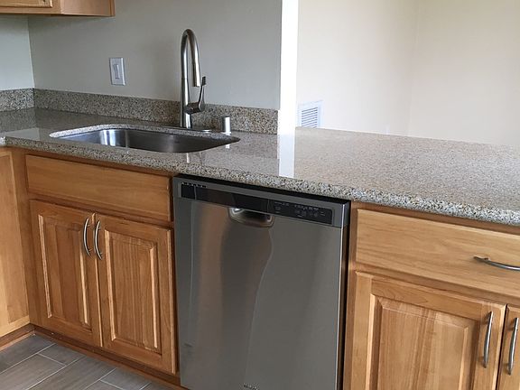 4th image of 3131-3157 Solano Ave #3143