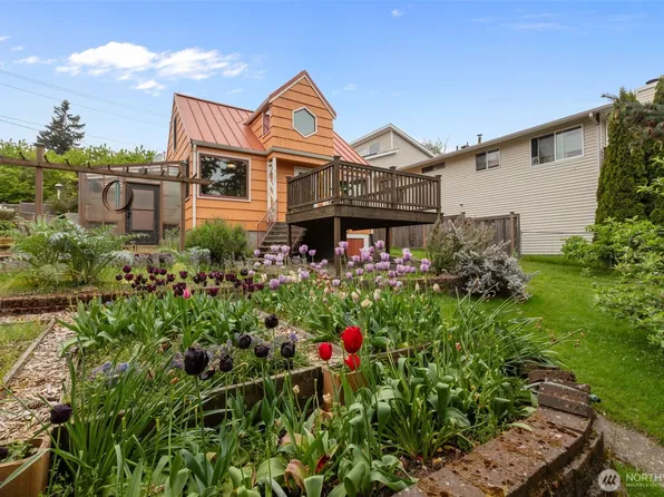 7123 32nd Avenue SW, Seattle, WA 98126