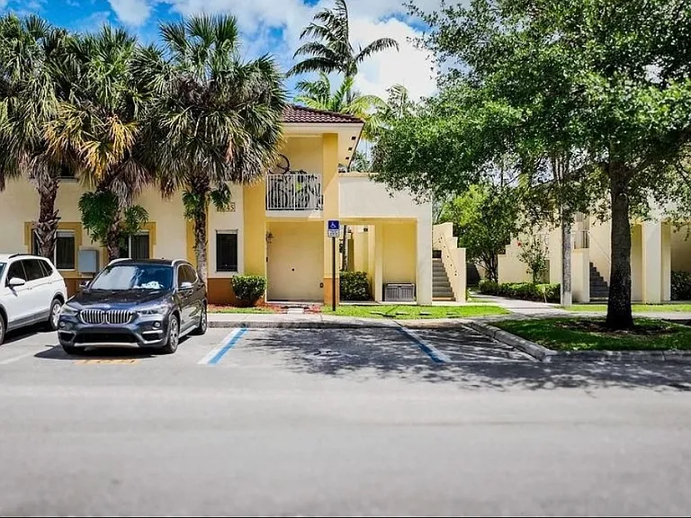 6245 SW 47th Mnr #101 — Photo 39
