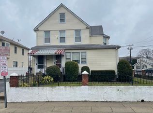 230 John St APT 2, Lawrence, NY 11559