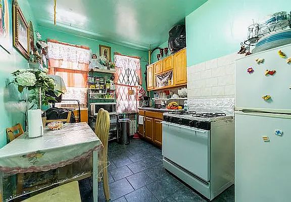 4th image of 1422 Dekalb Ave