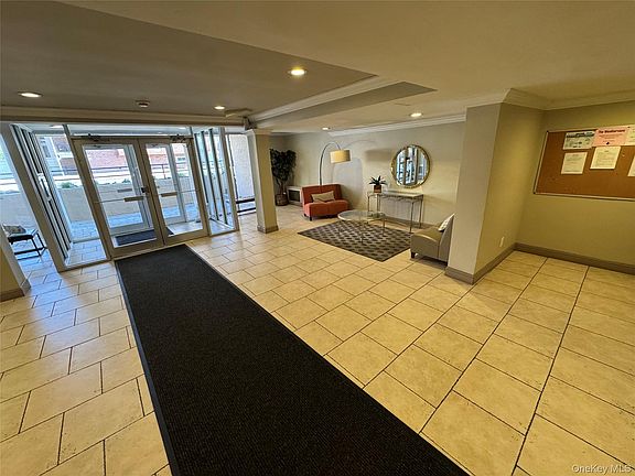 4th image of 750 Shore Road #4N