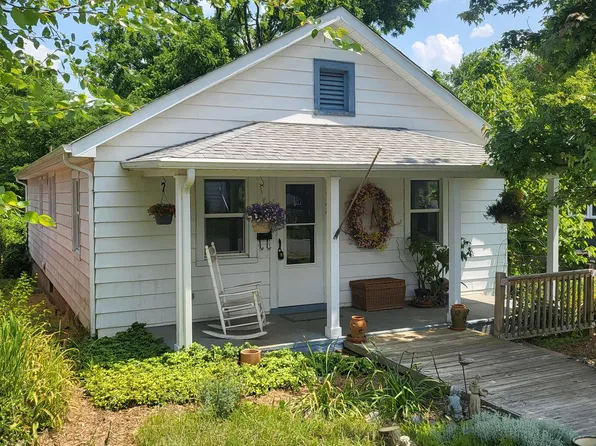 522 Caroline Ave, Charlottesville, VA 22902