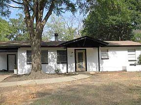 1st image of 122 Rawley Dr