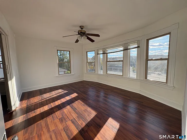 118 New Haven Ave #2 — Photo 5