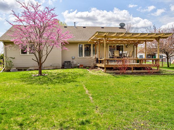 601 Arthur Dr, Roland, IA 50236