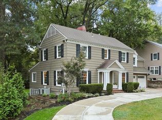 2421 W 63rd St, Mission Hills, KS 66208