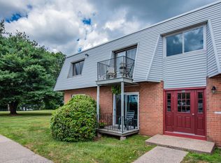 246 Richard St APT 3, Newington, CT 06111