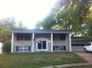 546 Blazedwood Dr, Ballwin, MO