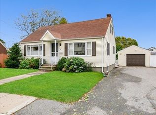 11 Horton St, Salem, MA 01970