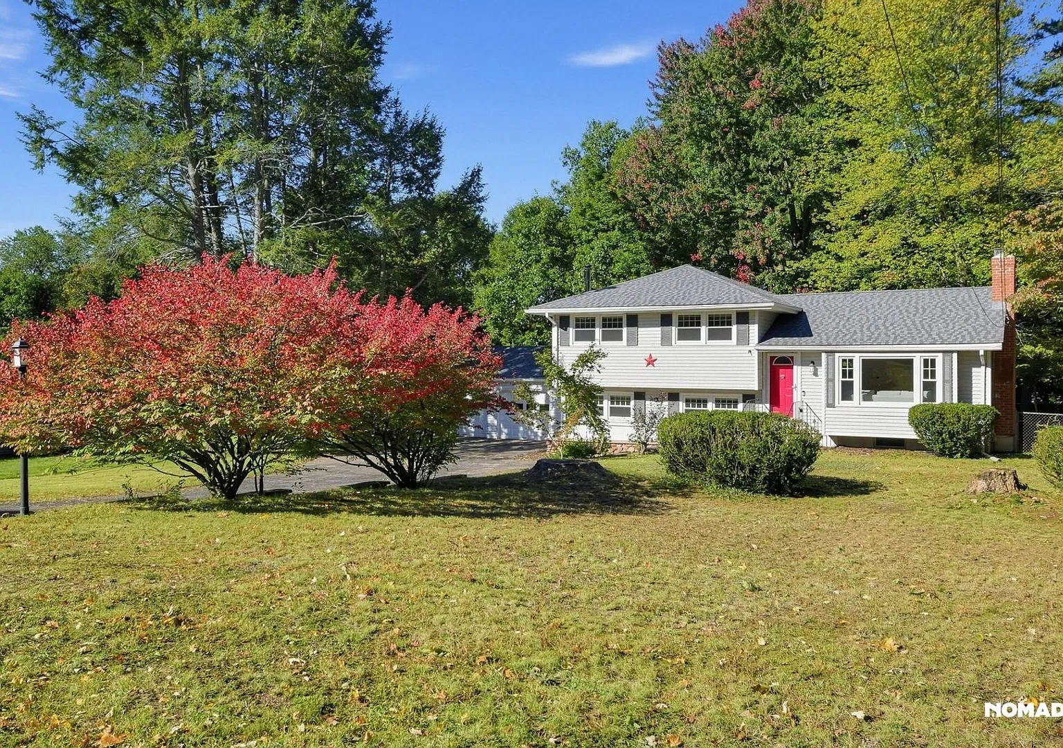 Charming 3BR House in South Windsor — Photo 4