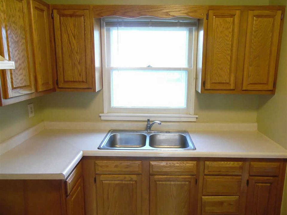 2nd image of 3116 Isabella St