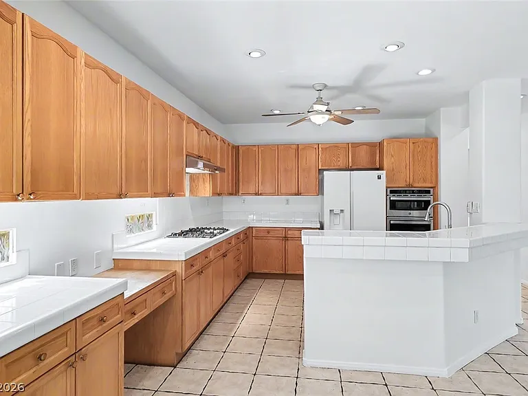 2367 Thayer Ave #0 — Photo 11