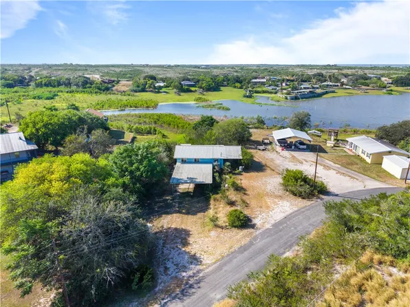 165 Oxbow Trl, Sandia, TX 78383