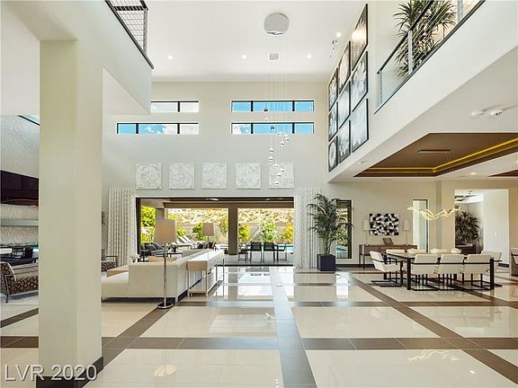 3rd image of 76 Glade Hollow Dr