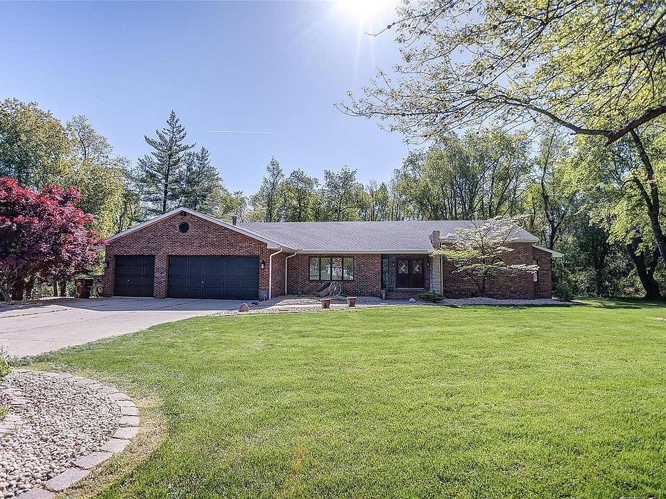 1st image of 3 Woods Ln