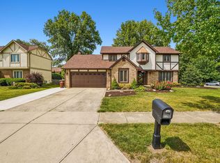 1120 Carousel Ct, Westerville, OH 43081