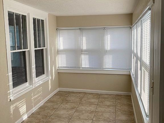 5th image of 4007 10th Ave