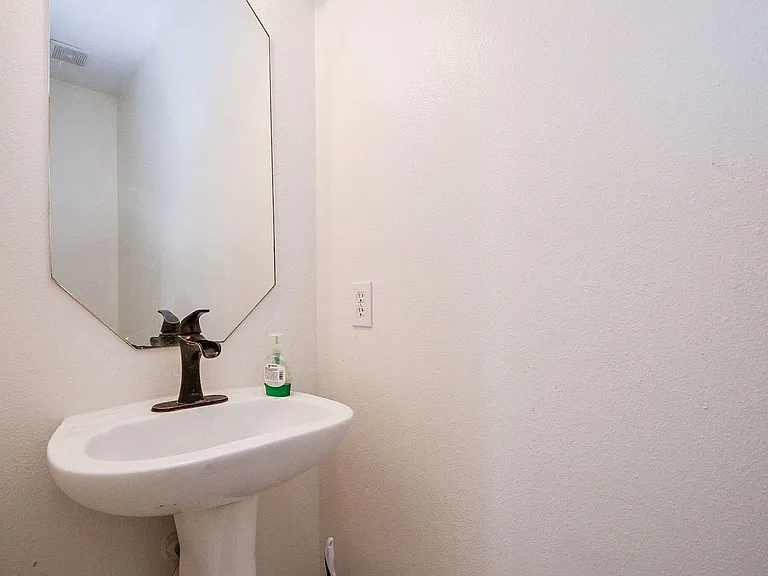 9641 Weldridge Dr — Photo 14