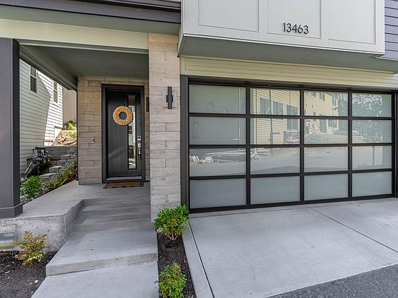 2nd image of 13463 SE 68th Pl #D2