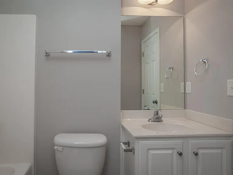 129 Crickhollow Cir — Photo 18