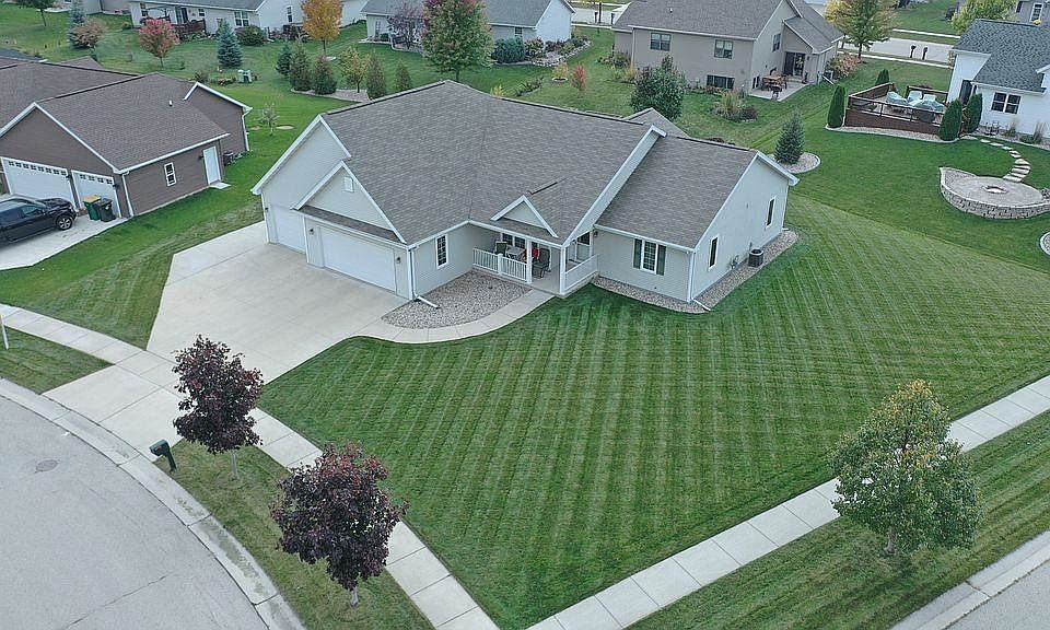1st image of 398 Sweetflag Ave