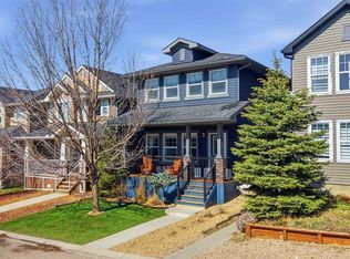 72 SE Evansdale Lndg NW, Calgary, AB T3P 0C8