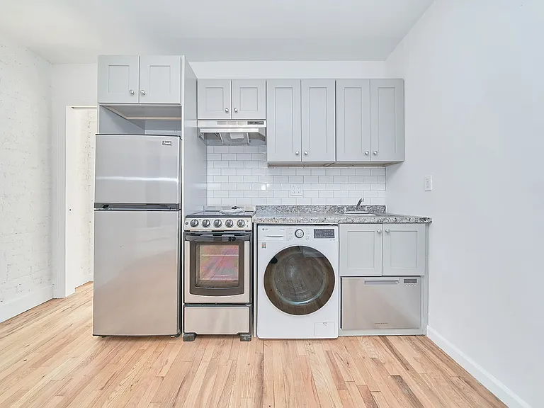 436 E 76th St #11 — Photo 6