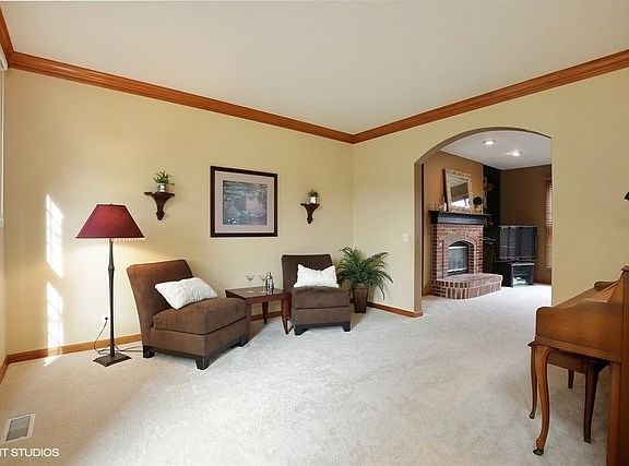 3rd image of 1202 King James Ave