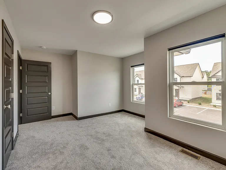 Emerson Park Townhomes — Photo 9