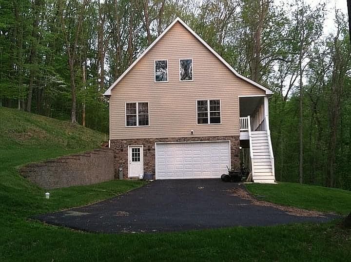 2nd image of 16400 Falls Rd