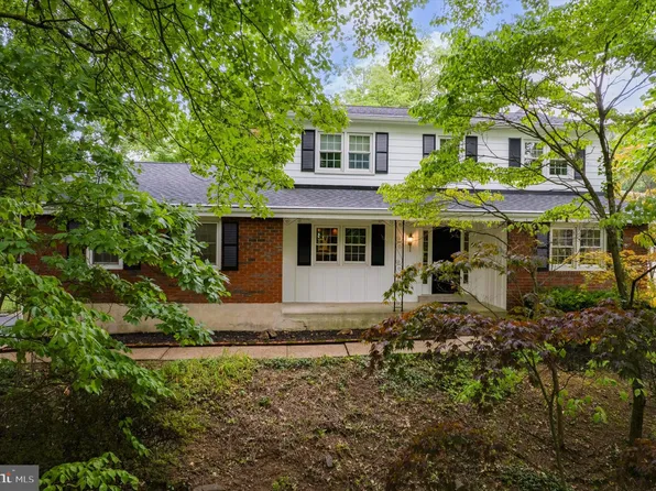 2507 Creek Rd, Langhorne, PA 19053